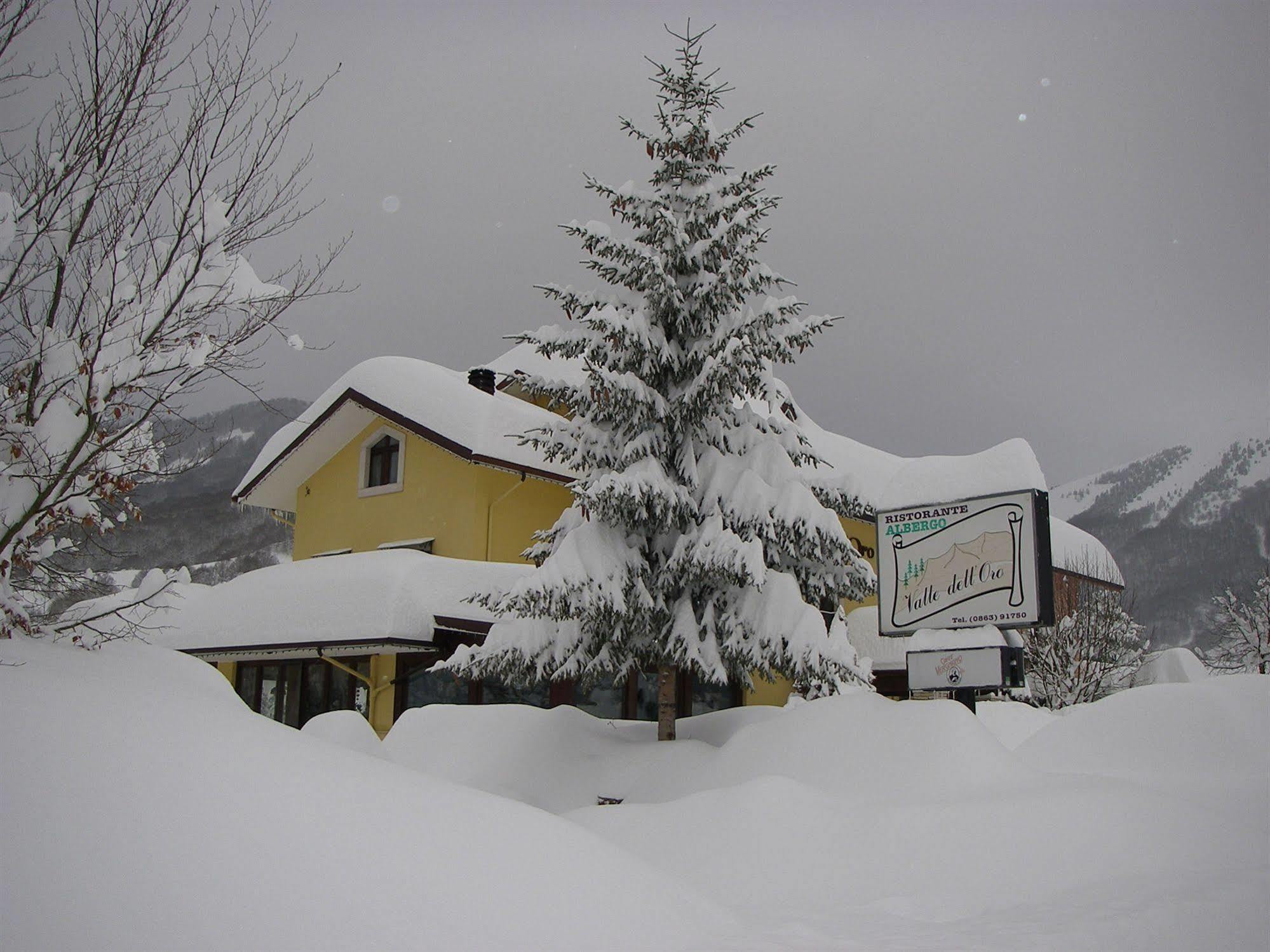 Hotel Valle Dell' Oro Pescasseroli Exterior photo