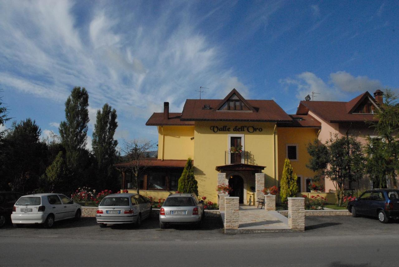 Hotel Valle Dell' Oro Pescasseroli Exterior photo