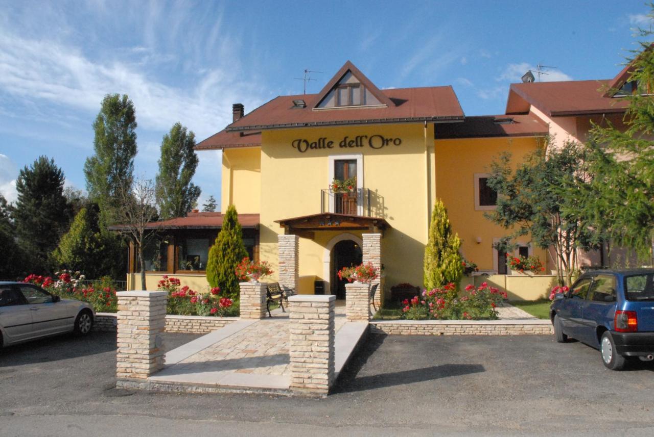 Hotel Valle Dell' Oro Pescasseroli Exterior photo